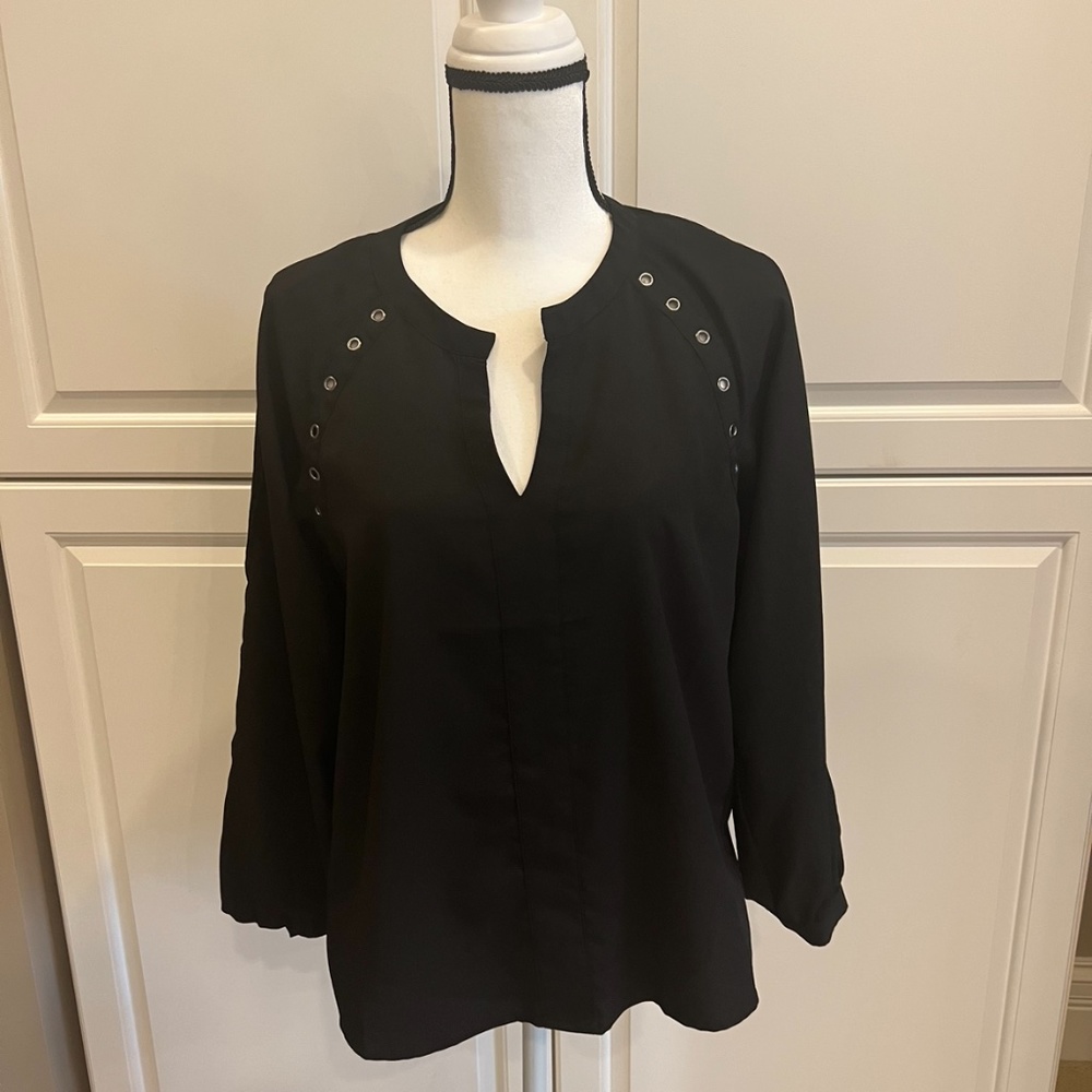 Collective Concepts Open Shoulder Top Size Small - image 1